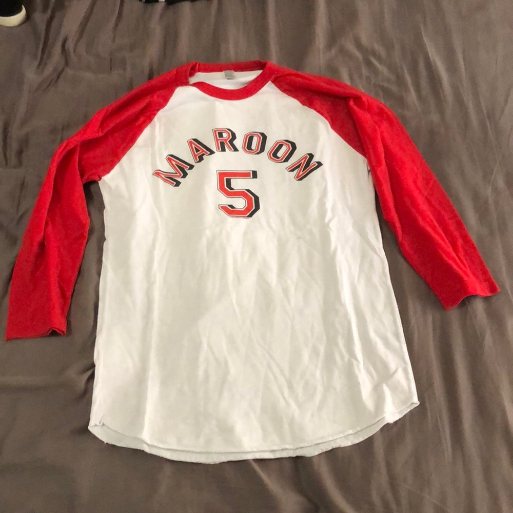 Maroon 5 concert top